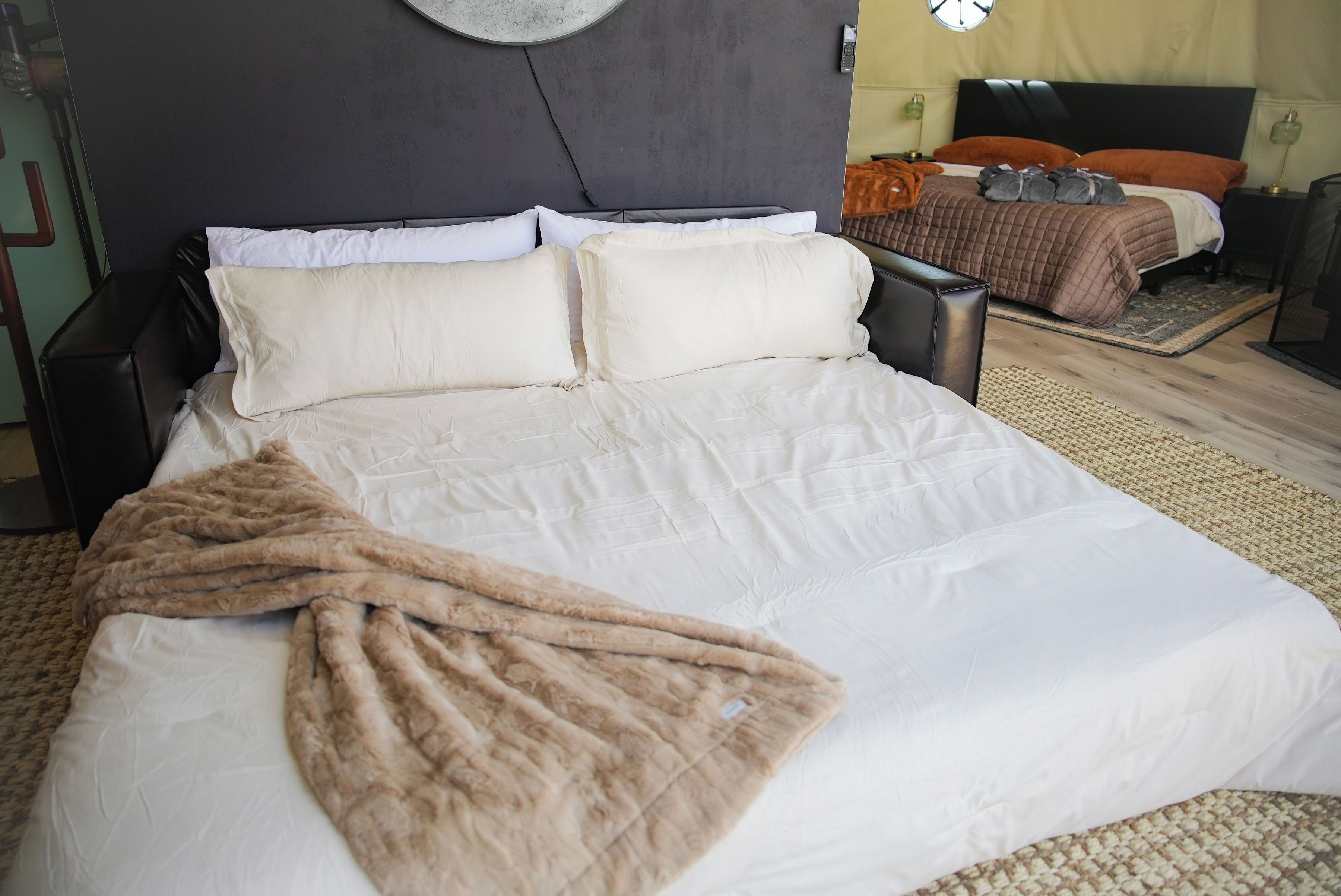 1 bedroom, WiFi (free), bed sheets
