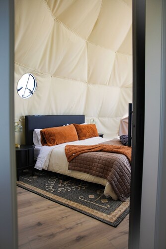 A space cowboy dome stay under Utah skies!