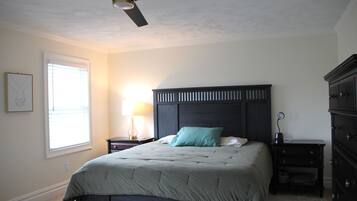 4 bedrooms, free WiFi, bed sheets