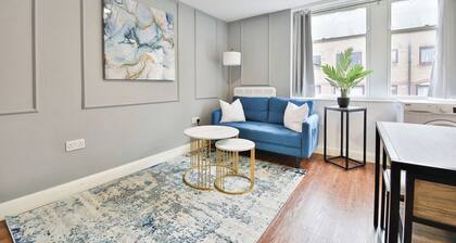 Luxury City Centre Apartment | Walk to Stadium