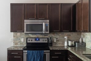Fridge, dining table - Landing | Amazing 2BD, Courtyard, Clubhouse (Cedar Park)