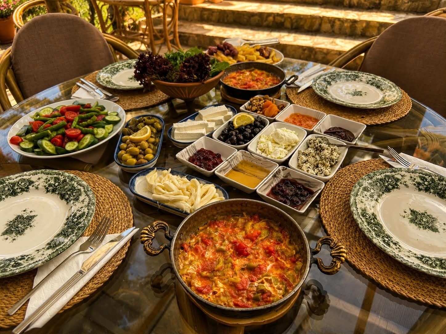 تناول الطعام بالخارج