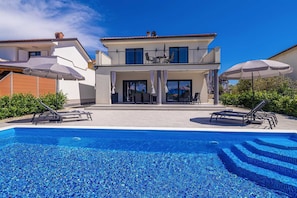Pool - Villa MARIS with private pool (Malinska)