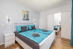 Free WiFi, bed sheets - Villa MARIS with private pool (Malinska)