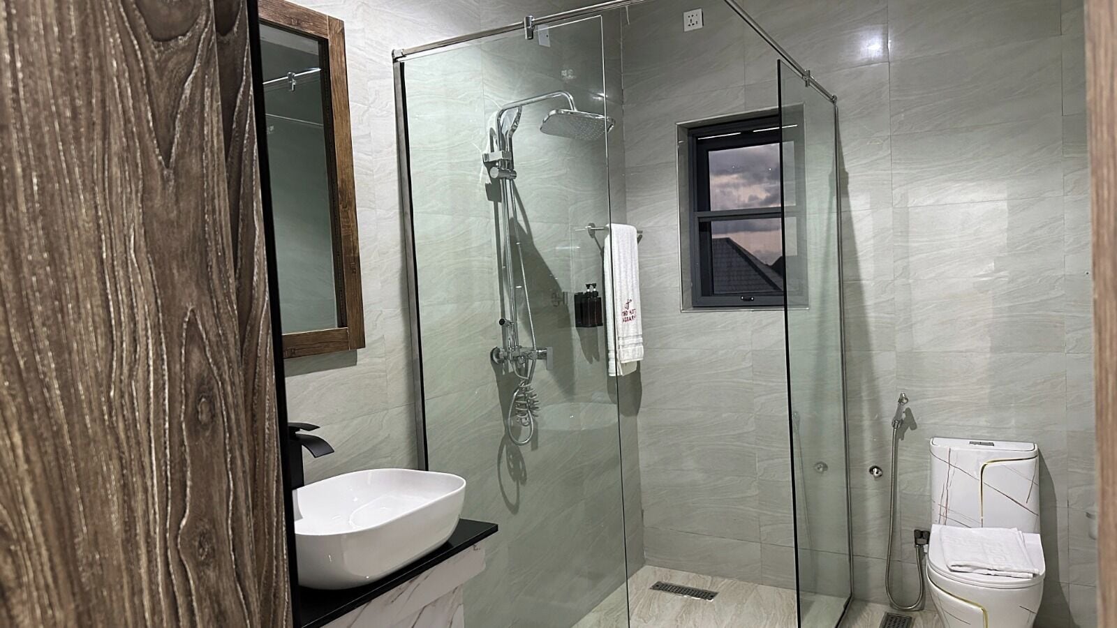 Executive Room, Non Smoking | Bathroom