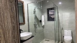 Executive Room, Non Smoking | Bathroom | Shower, hair dryer, towels, soap