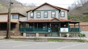 Exterior - Historic Matewan House Lodging (Matewan)