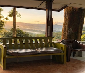Villa, vista al jardín | Áreas de la propiedad