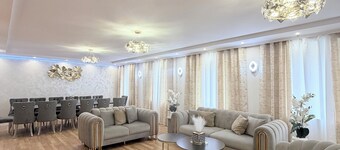 Private Luxury Villa & Spa • 500m²• Wine Route