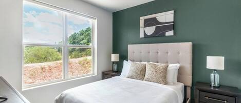 Desk, iron/ironing board, WiFi, bed sheets