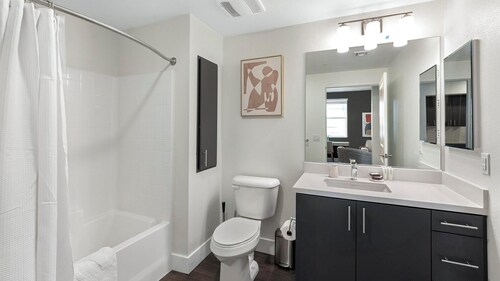Landing | Stylish 1BD, Yoga Studio, Gym
