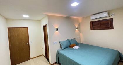 Suite with balcony in Canoa Quebrada, 2 minutes from Broadway.