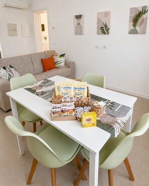 Dining - Vrbo Property (Sossano)