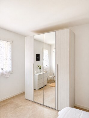 Room - Vrbo Property (Sossano)