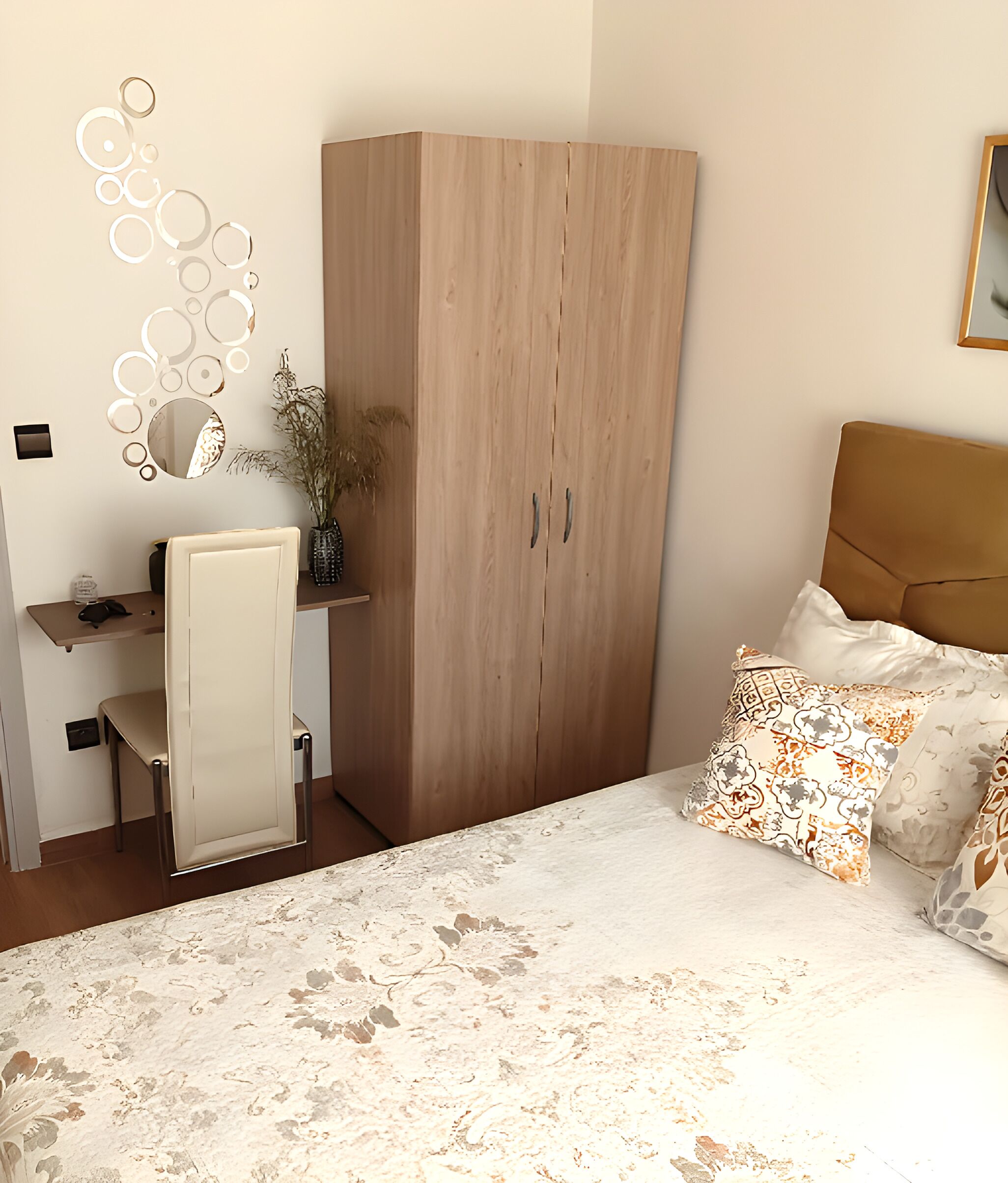 2 slaapkamers, een bureau, een strijkplank/strijkijzer, gratis wifi