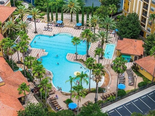 3BR Floridays Suite on I-drive