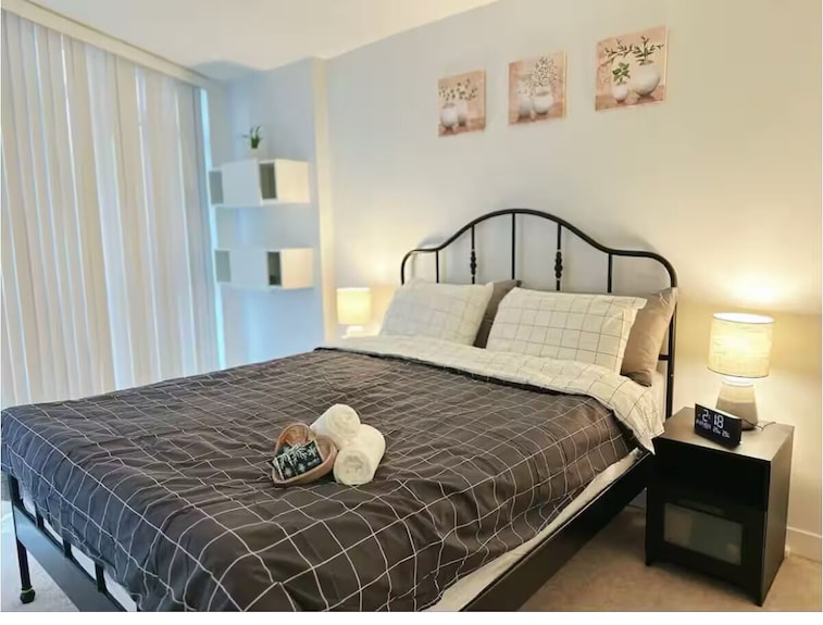 Modern 1br In Toronto's Heart | Cn Tower, Convention Center, Rogers Centre - Mississauga