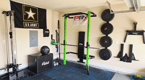 Fitness facility - Charming 3-bedroom house with a home gym in a superb Foley location. (Foley)