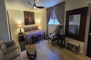 4 habitaciones, tabla de planchar con plancha, wifi y ropa de cama