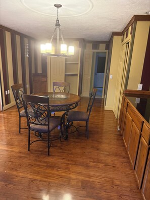 Dining - Wonderful 3 bedroom house (Scott)