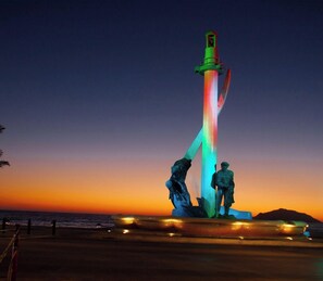 Point of interest - Modern apartment 5 minutes from the Malecón | WiFi and A/C (Mazatlán)