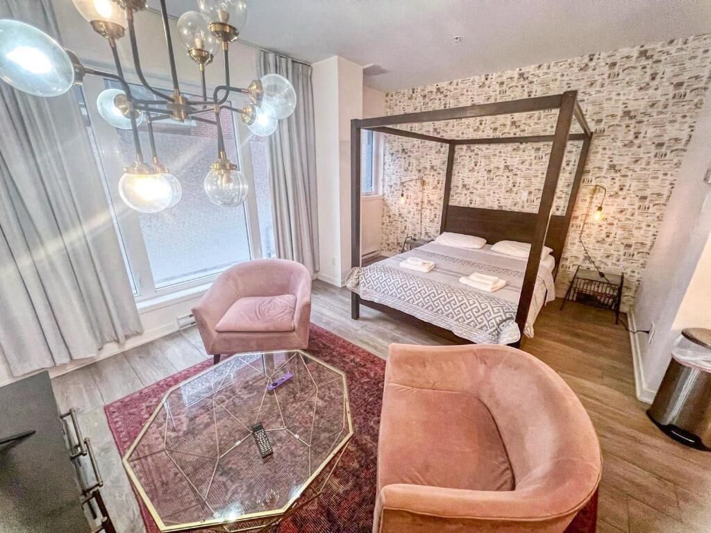 Deluxe-Studio, Balkon, Stadtblick | Schreibtisch, Verdunkelungsvorhänge, Bügeleisen/Bügelbrett
