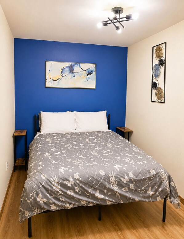 2 bedrooms, WiFi (free), bed sheets