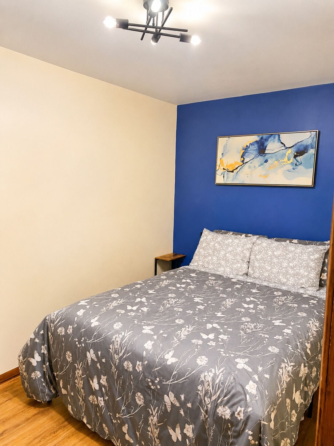 2 bedrooms, WiFi (free), bed sheets