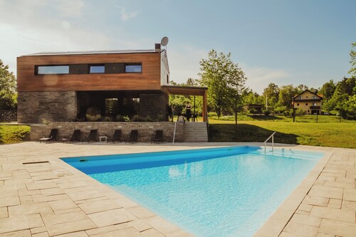 Luxury villa with a 99 m² pool near Rastoke and the Korana River