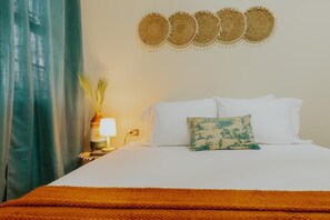 Room - Tropical Nest Arima Near Airport Self Check-In (Arima)