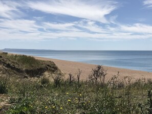 Beach - The Courtyard House, Dorchester, sleeps 4 guests  in 2 bedrooms (Winterborne Came)