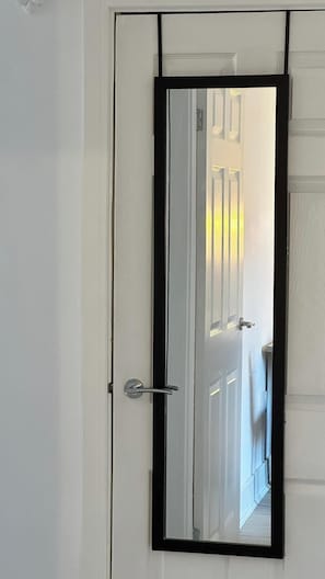 Interior - House Sleeps 7 with Parking (Jarrow)