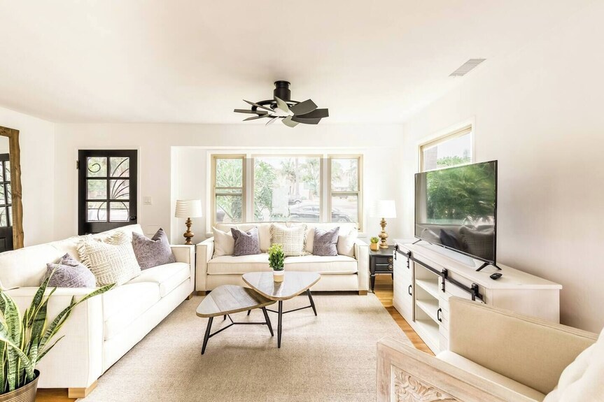 Perfect Beach Home W/air Conditioning And Parking - San Diego, CA