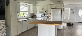 The Burnside Bungalow where Vacation Awaits!