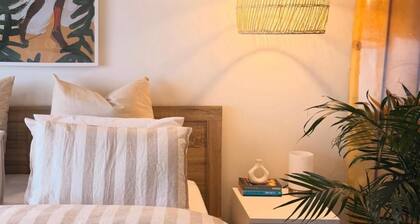 Waterfront Villa- Pet Friendly