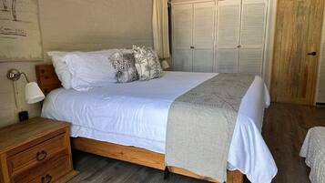 6 chambres, fer et planche à repasser, accès Internet, draps fournis