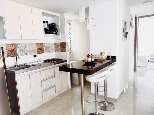 Business & Leisure Premium Apartment | Fast Wi-Fi & Prime Location
