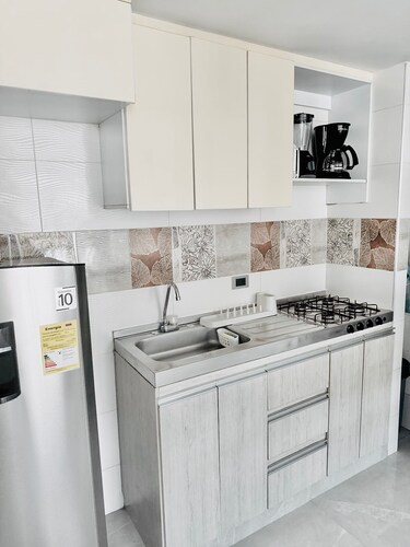 Business & Leisure Premium Apartment | Fast Wi-Fi & Prime Location