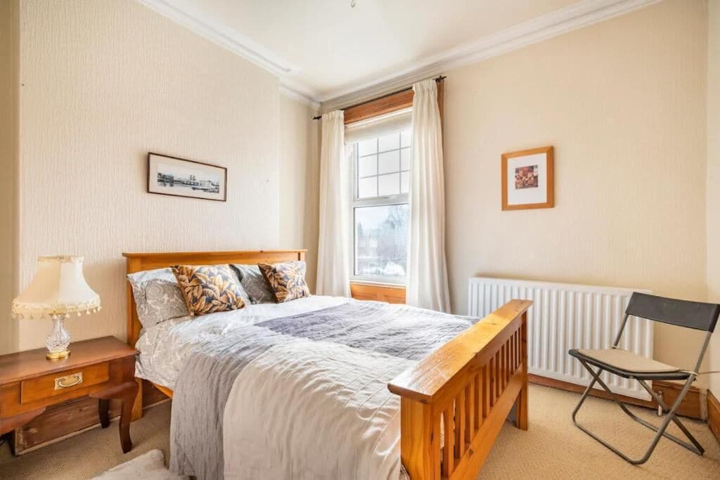 Superior Townhome | Strykjärn/strykbräda och gratis wi-fi