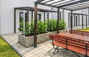 Outdoor dining - 2 bedroom beautiful home in Mrzezyno (Mrzezyno)