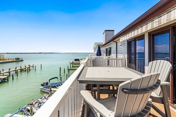 Outdoor dining - Lookout View | Bayfront, Beach Gear & Family Stay (Ocean City)