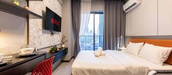77777 Cozy 2-bedroom house in perfect Phnom Penh neighborhood with AC