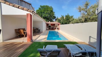 Rumah | Kolam renang | Kolam renang indoor dan kolam renang outdoor