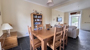 Dining - Lake Road Heights  - sleeps 6 guests  in 3 bedrooms (Keswick)