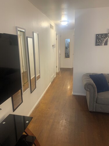 Peaceful 3-bedroom apartment with AC in Cincinnati