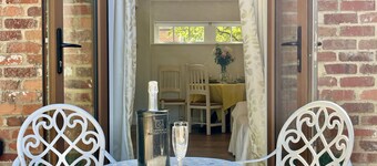Tadpole Cottage by inspirestays.com - a cottage that sleeps 2 guests in 1 bedroom