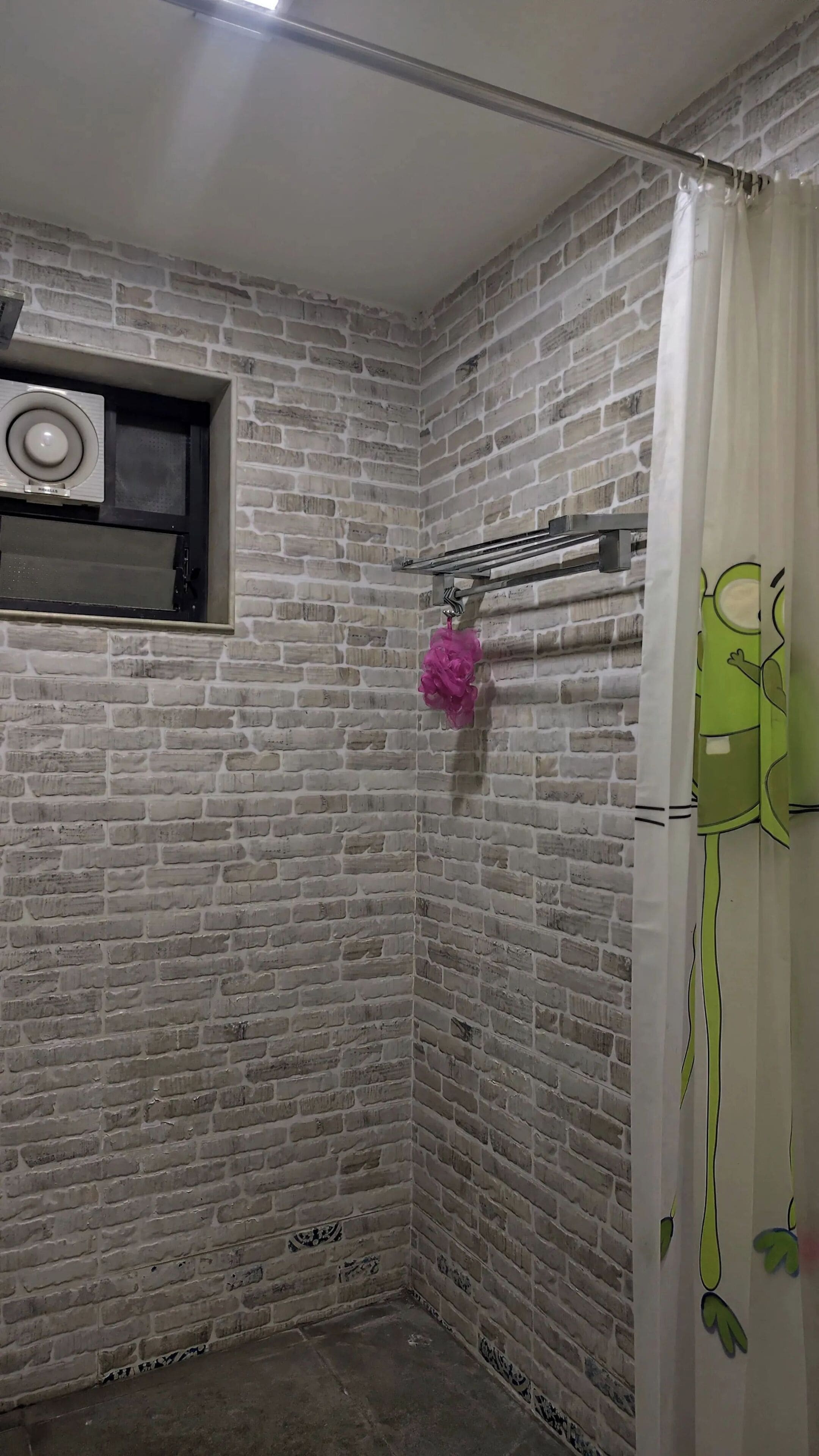 Shower, towels, soap, shampoo