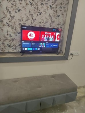 Phòng Suite Tiêu chuẩn, 1 giường cỡ king, quang cảnh vườn | Nội thất
