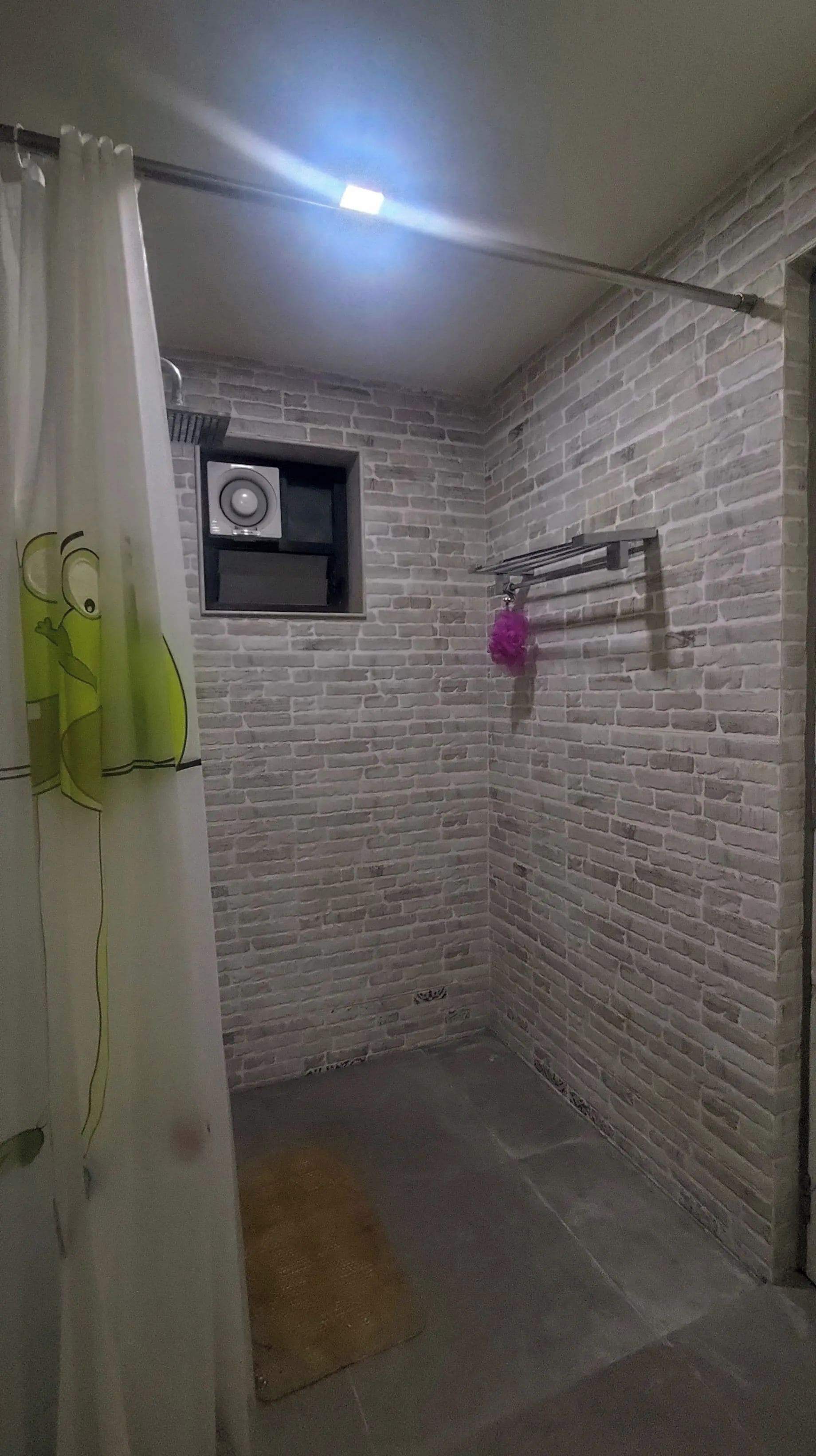 Shower, towels, soap, shampoo