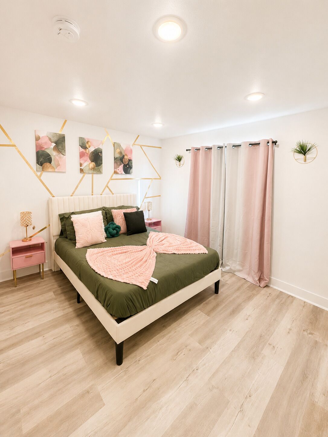 1 habitación, tabla de planchar con plancha, wifi y ropa de cama 